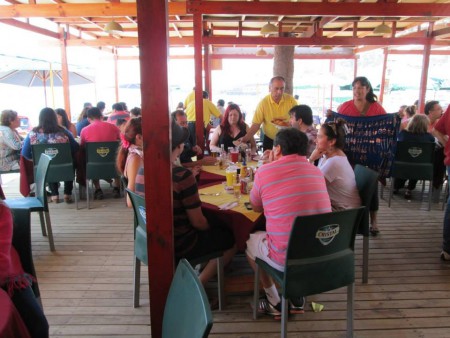 COMEDOR TERRAZA EN VERANO